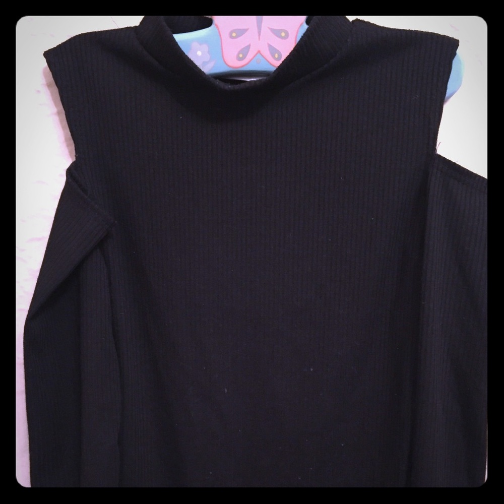 Black ribbed shirt